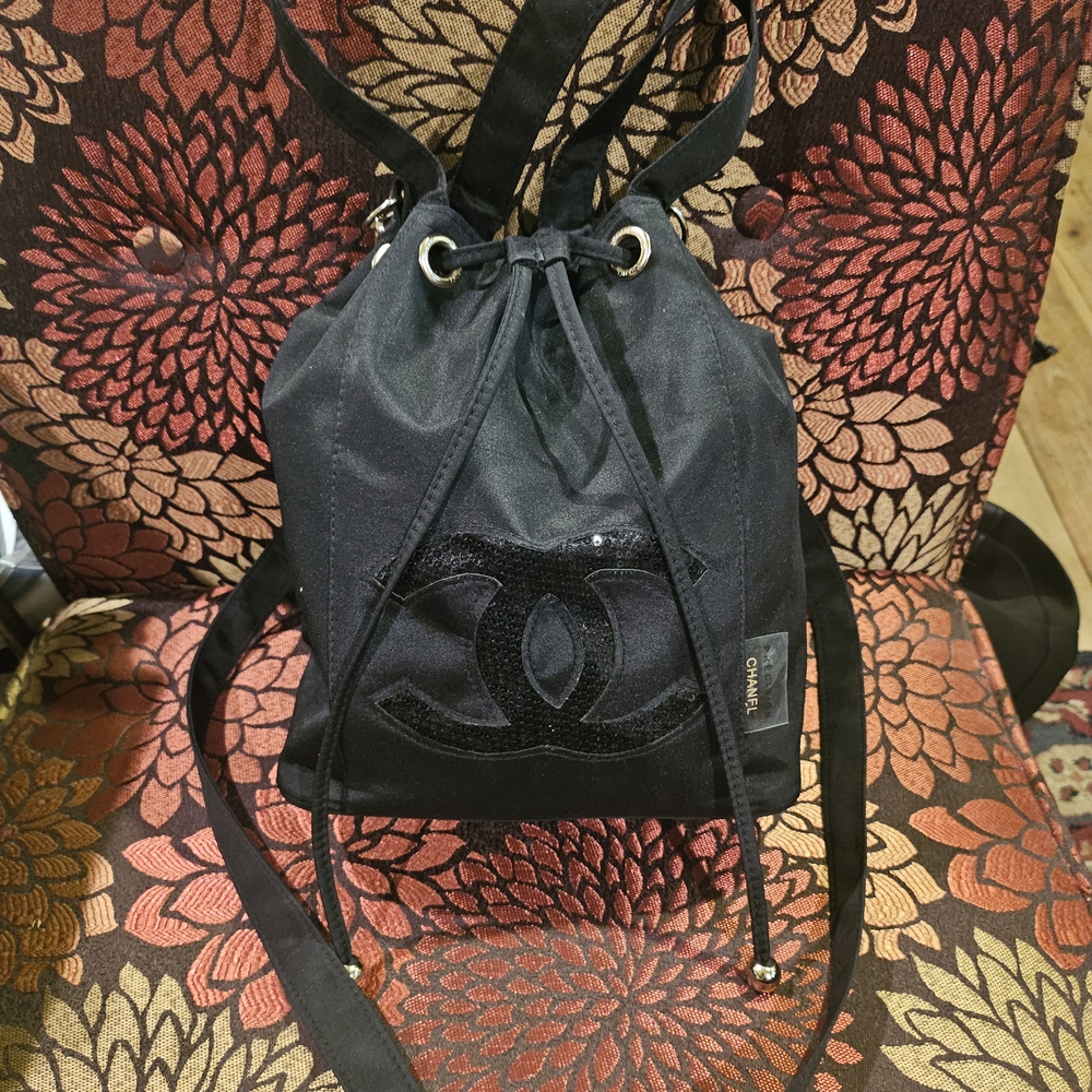 CHANEL Black Drawstring Bucket Bag/ Shoulder Bag